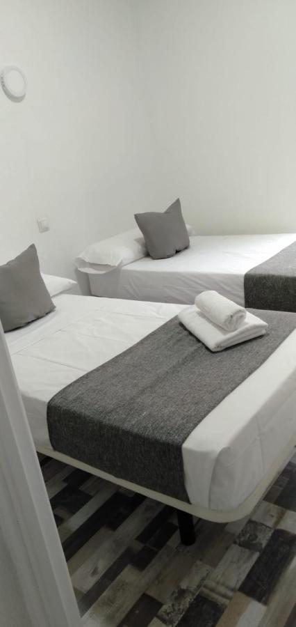 Hostal Noche Y Dia Madrid Exterior photo