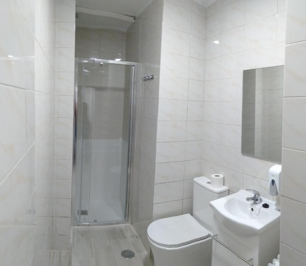 Hostal Noche Y Dia Madrid Exterior photo